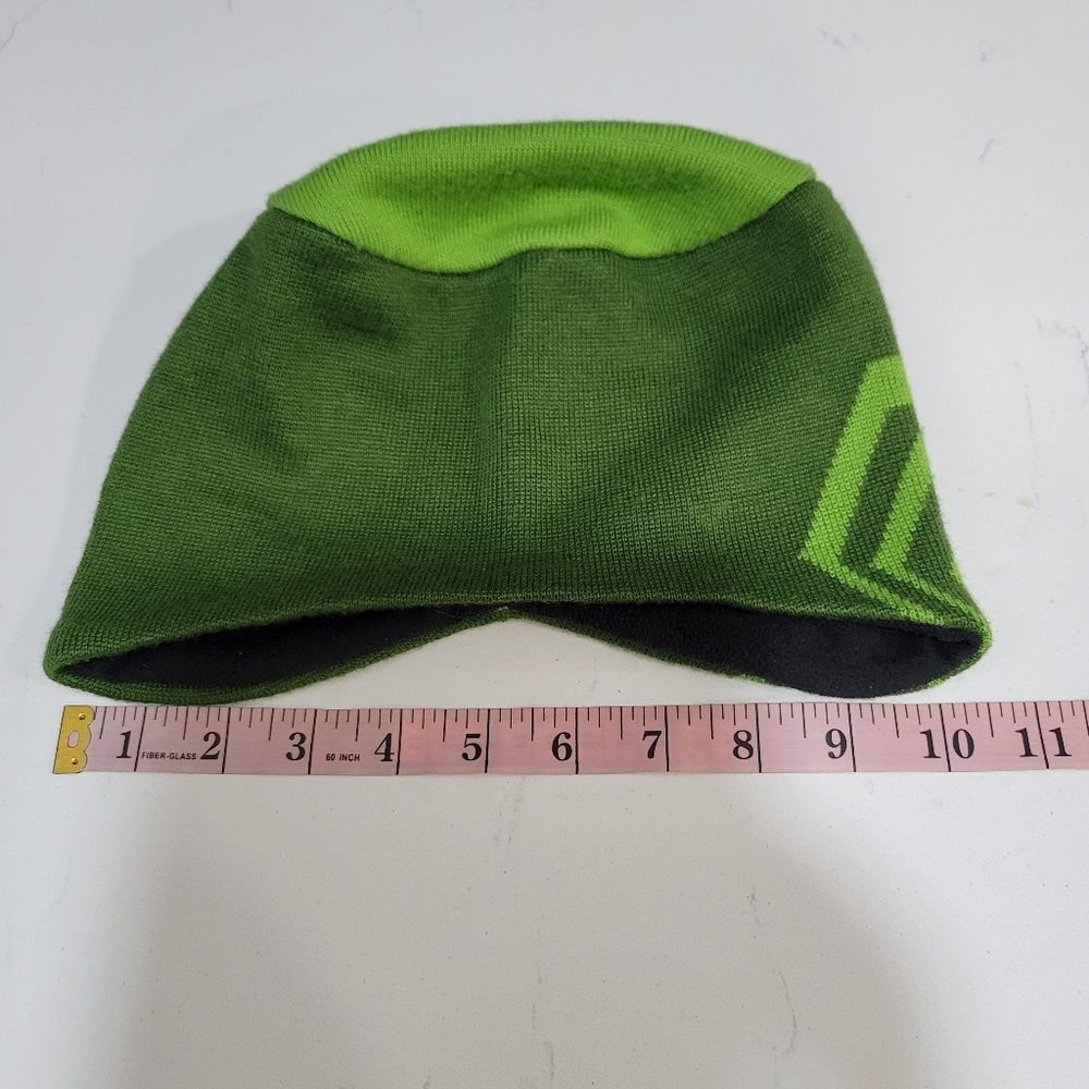 Mountain Hardwear winter Hat - Picture 9 of 9